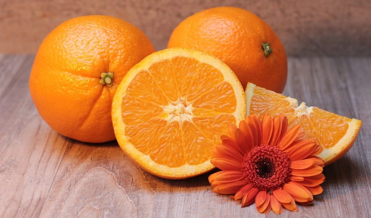 Winter Health Tips: ठंड में 206 हड्डियों को मजबूत के साथ एक्सपर्ट बना देगा ये 7 फल